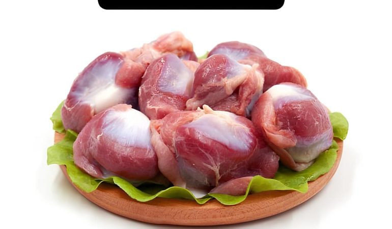 um prato com vários pedaços de moela de frango.