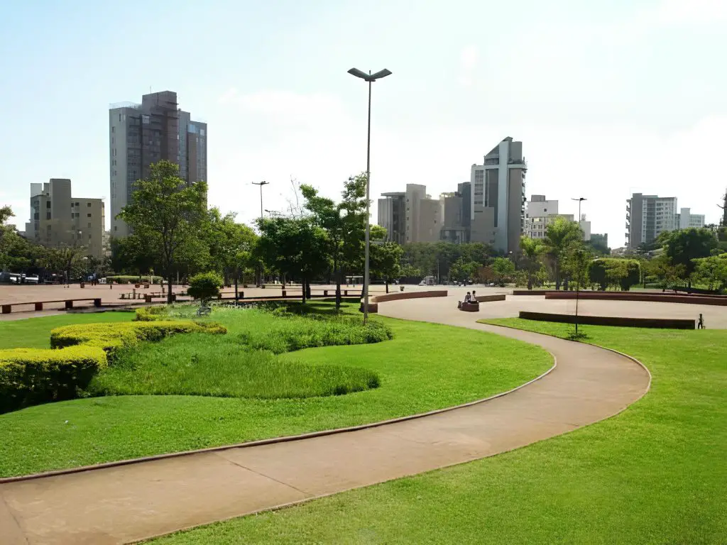 Parque JK em Belo Horizonte ótimo para passeios com cachorros.