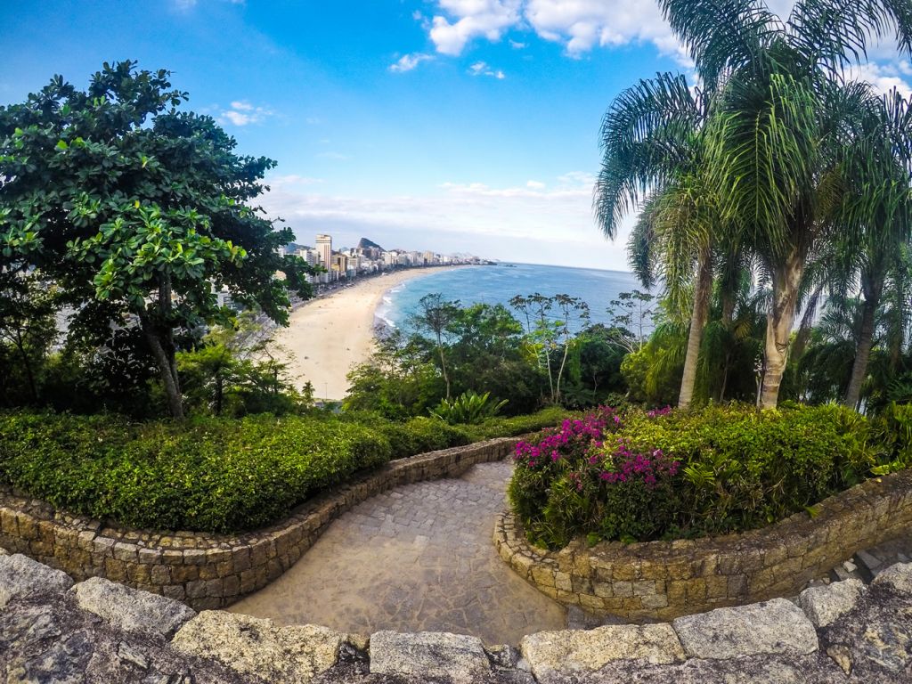 Parque Natural Municipal Penhasco Dois Irmãos no rio de janeiro.
