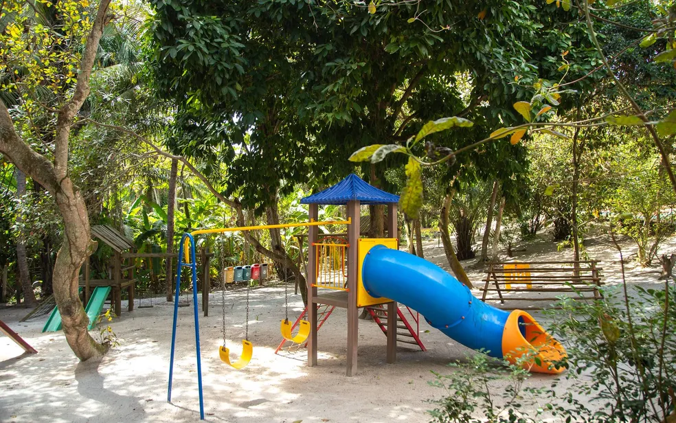 Uma opção de passeio para cães e práticas de exercícios no Parque Poliesportivo de Lauro de Freitas  localizado na Bahia.