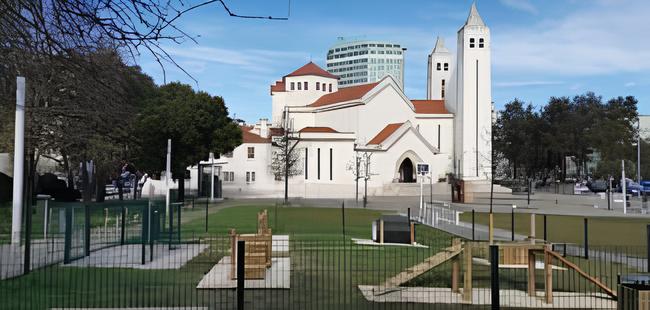 parque canino irmã Lucia localizado em Lisboa.