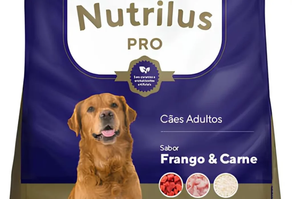 Um pacote de ração Nutrilus Pro Cães Adultos.
