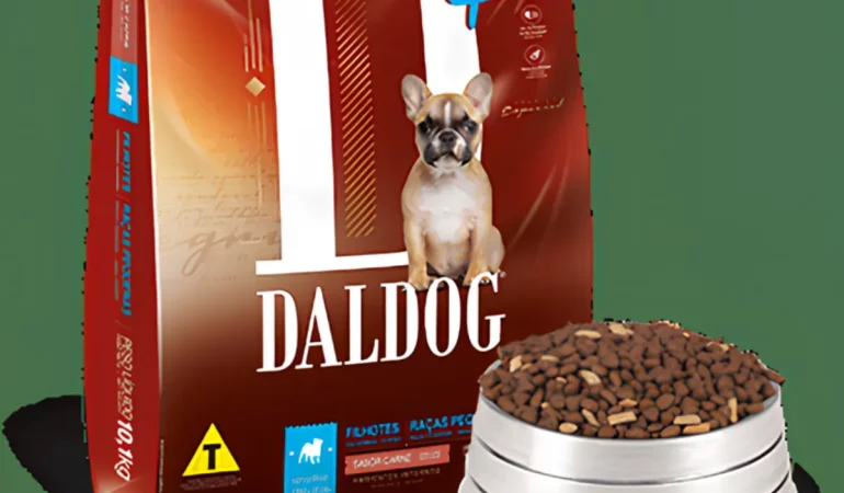 Um pacote de ração daldog.