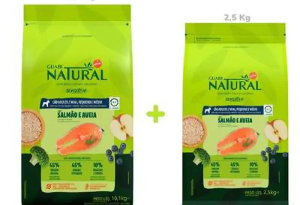 dois pacotes de ração da marca guabi natural.